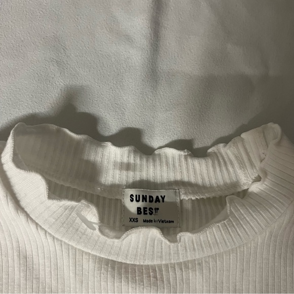 Sundaybest crown t shirt - Picture 2 of 3